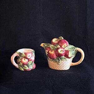 Vintage World Bazaar ‘Apple Basket’ Teapot and Mug